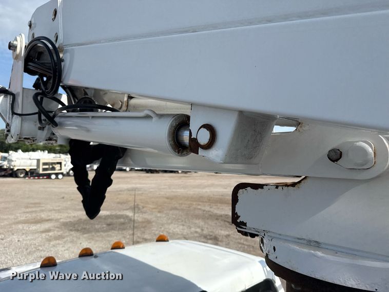 image for item EG5979 2011 Ford F450 Super Duty bucket truck