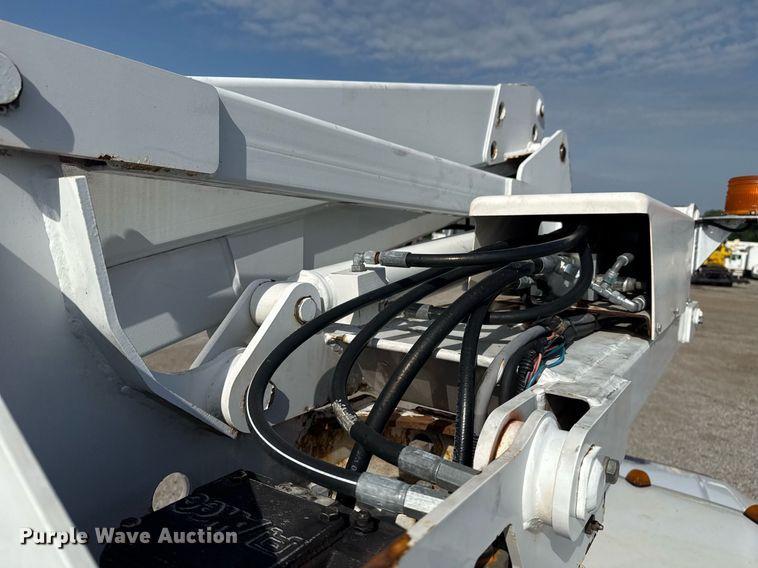 image for item EG5979 2011 Ford F450 Super Duty bucket truck