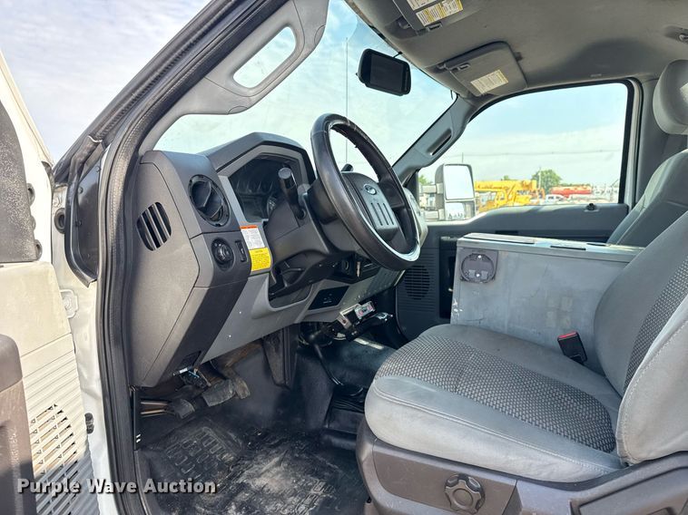 image for item EG5979 2011 Ford F450 Super Duty bucket truck