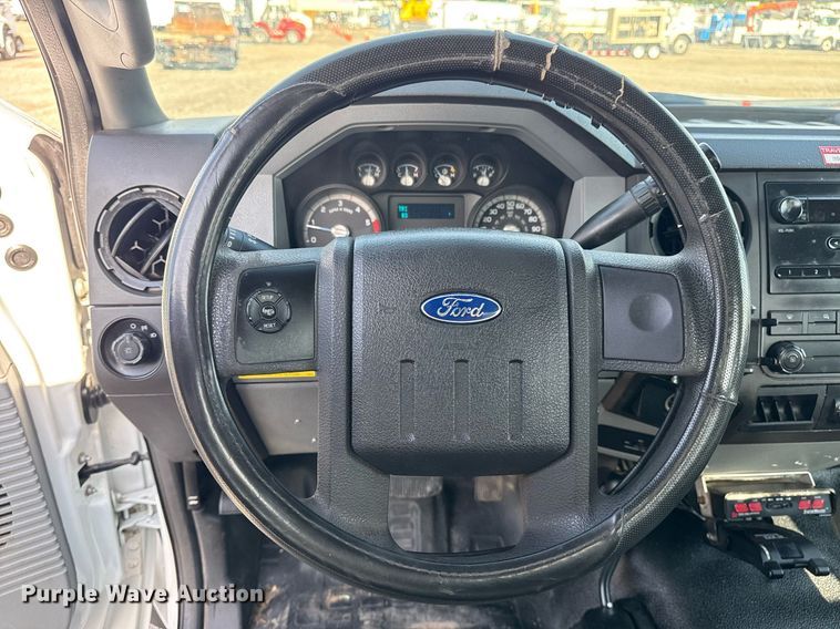 image for item EG5979 2011 Ford F450 Super Duty bucket truck