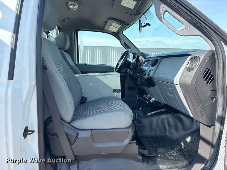 image for item EG5979 2011 Ford F450 Super Duty bucket truck