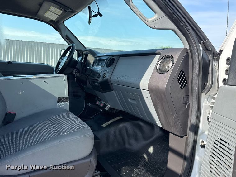 image for item EG5979 2011 Ford F450 Super Duty bucket truck