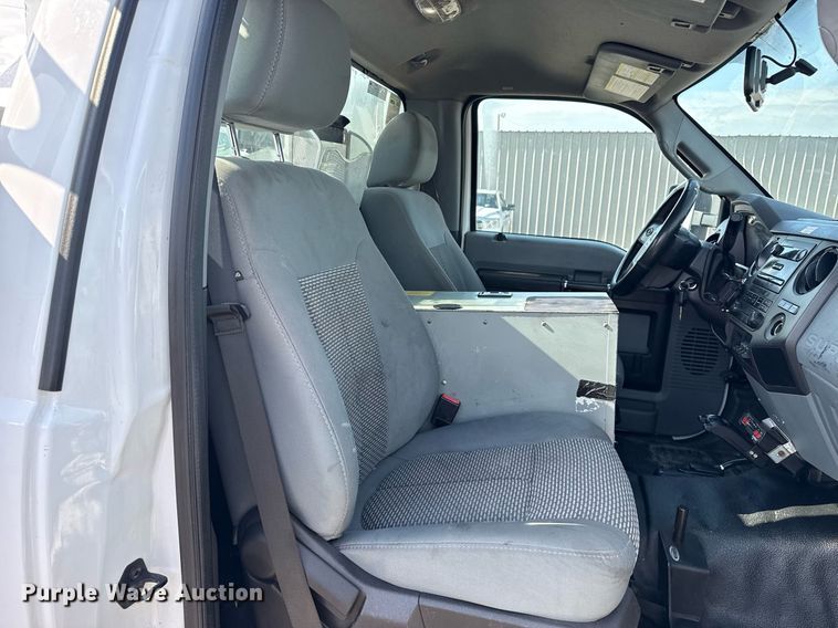 image for item EG5979 2011 Ford F450 Super Duty bucket truck