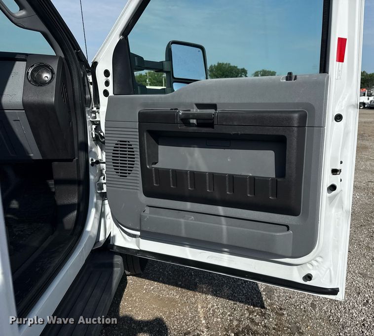 image for item EG5979 2011 Ford F450 Super Duty bucket truck