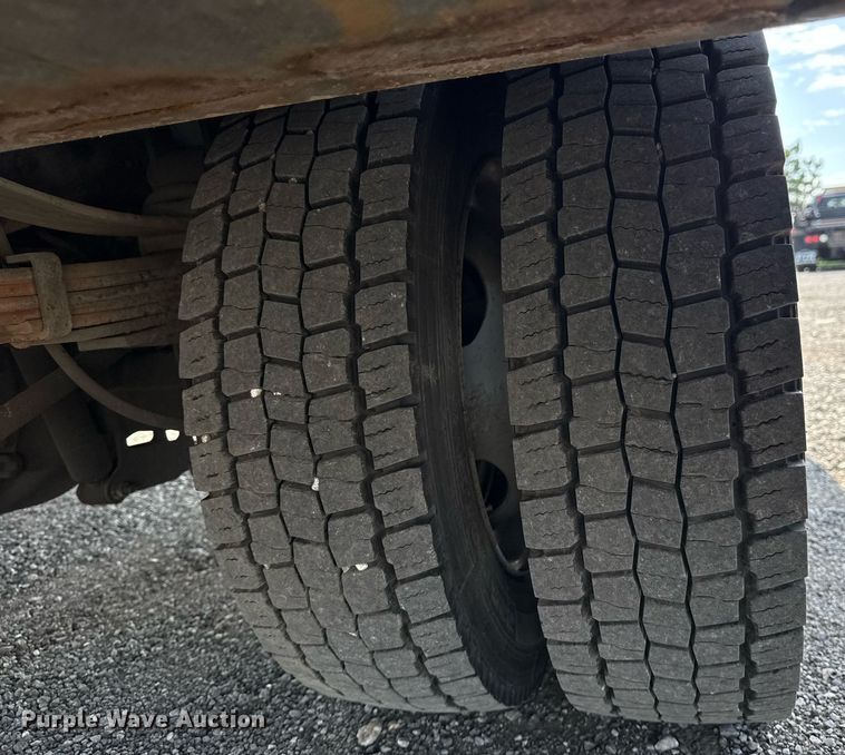 image for item EG5979 2011 Ford F450 Super Duty bucket truck