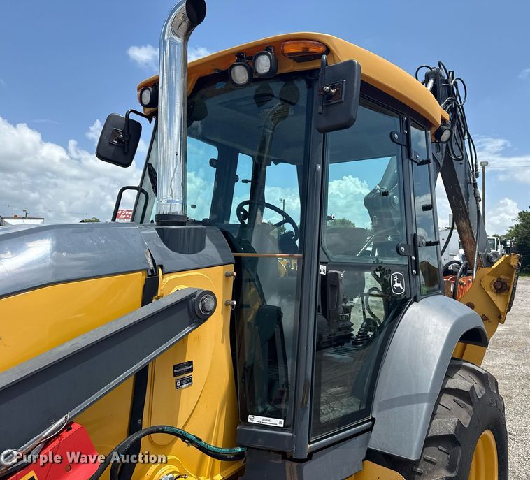 image for item EG5983 2015 John Deere 410L backhoe