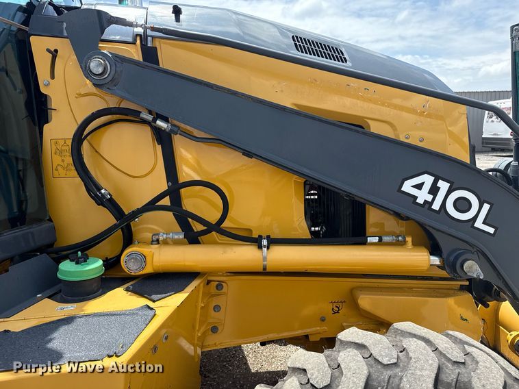 image for item EG5983 2015 John Deere 410L backhoe