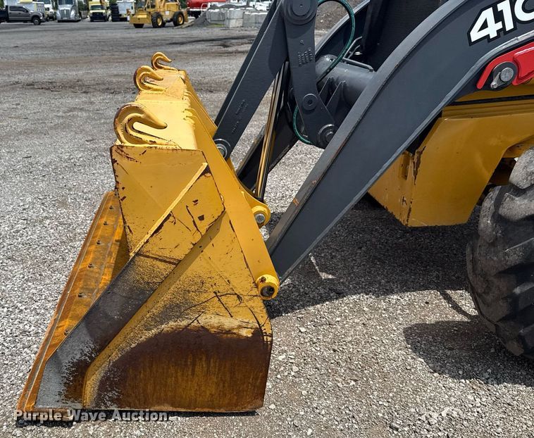 image for item EG5983 2015 John Deere 410L backhoe