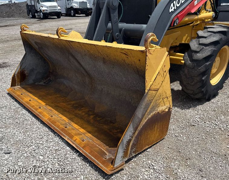 image for item EG5983 2015 John Deere 410L backhoe