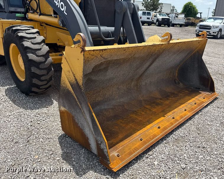 image for item EG5983 2015 John Deere 410L backhoe