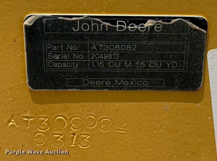 image for item EG5983 2015 John Deere 410L backhoe