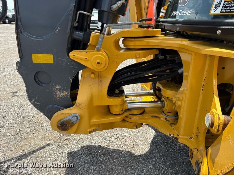 image for item EG5983 2015 John Deere 410L backhoe