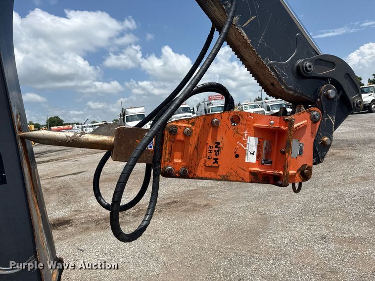 image for item EG5983 2015 John Deere 410L backhoe