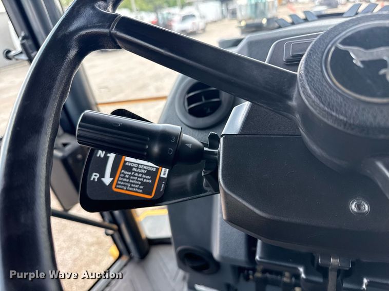 image for item EG5983 2015 John Deere 410L backhoe