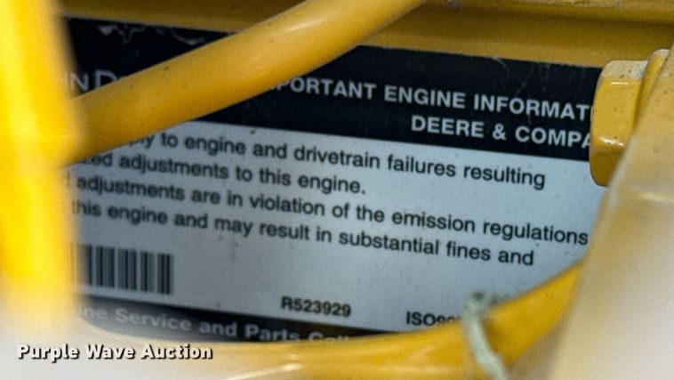 image for item EG5983 2015 John Deere 410L backhoe