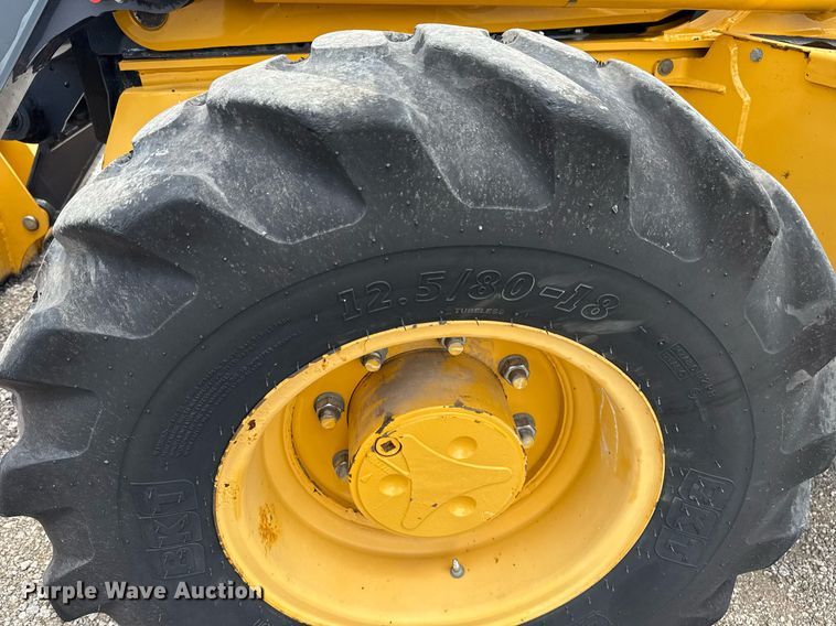 image for item EG5983 2015 John Deere 410L backhoe