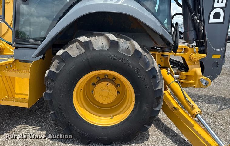 image for item EG5983 2015 John Deere 410L backhoe