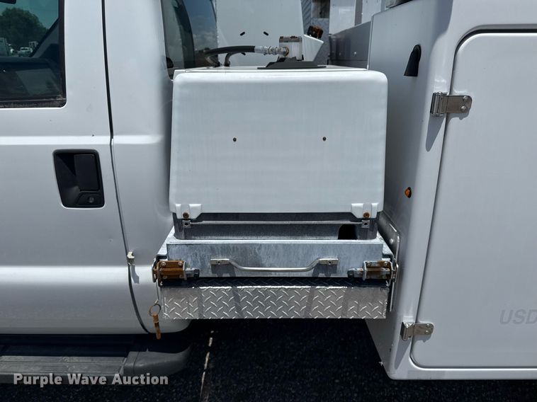 image for item EG5985 2012 Ford F450 Super Duty bucket truck