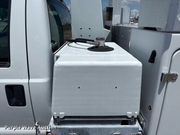 image for item EG5985 2012 Ford F450 Super Duty bucket truck
