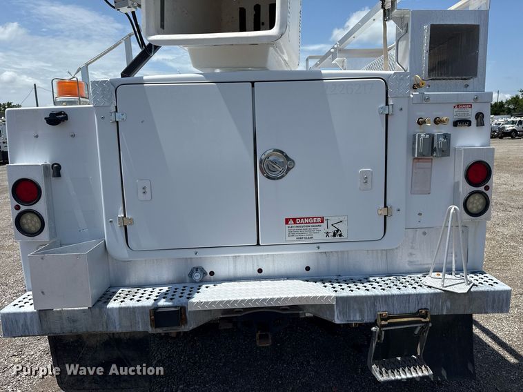 image for item EG5985 2012 Ford F450 Super Duty bucket truck