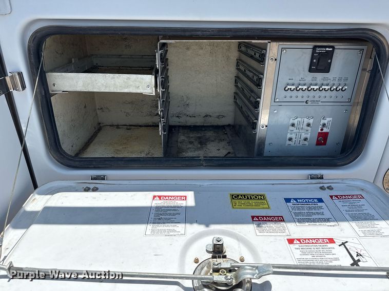 image for item EG5985 2012 Ford F450 Super Duty bucket truck