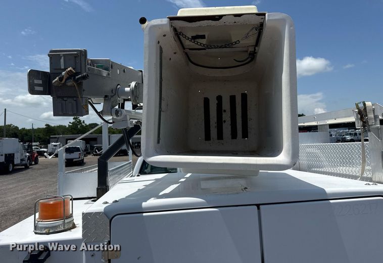 image for item EG5985 2012 Ford F450 Super Duty bucket truck