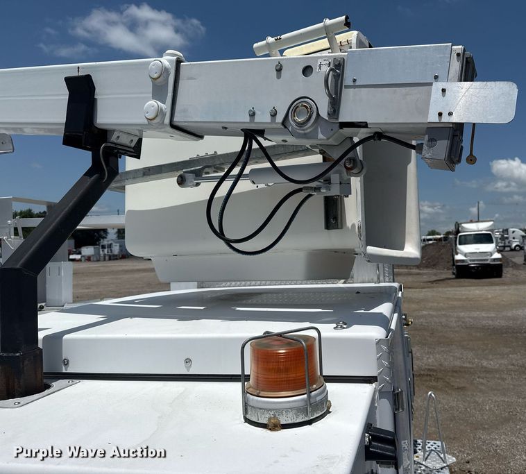 image for item EG5985 2012 Ford F450 Super Duty bucket truck