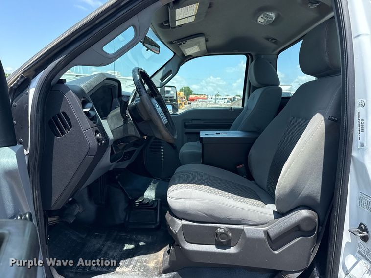 image for item EG5985 2012 Ford F450 Super Duty bucket truck