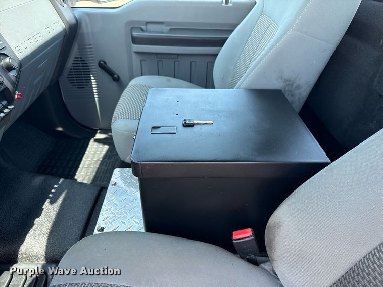 image for item EG5985 2012 Ford F450 Super Duty bucket truck