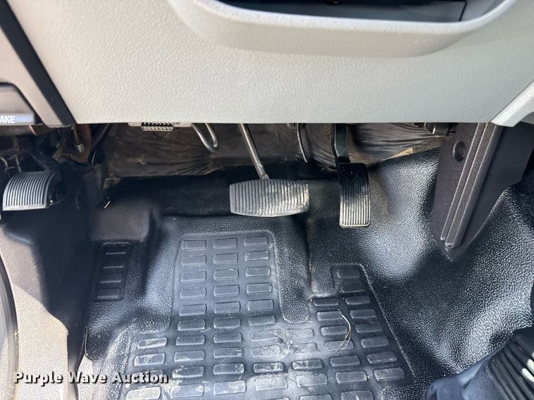 image for item EG5985 2012 Ford F450 Super Duty bucket truck