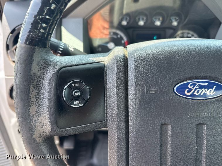 image for item EG5985 2012 Ford F450 Super Duty bucket truck