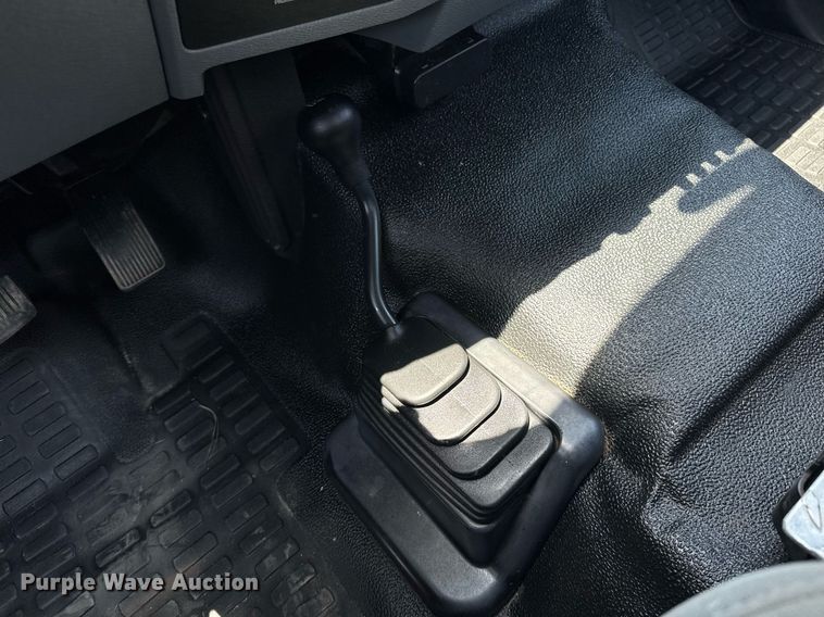 image for item EG5985 2012 Ford F450 Super Duty bucket truck