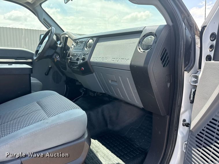 image for item EG5985 2012 Ford F450 Super Duty bucket truck