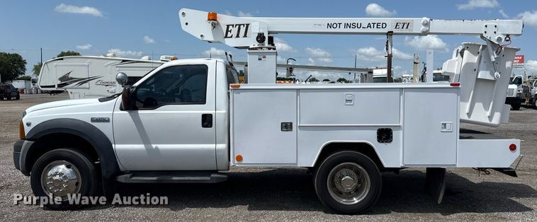 image for item EG5987 2006 Ford F450 Super Duty bucket truck