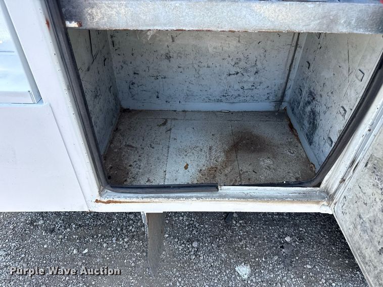 image for item EG5987 2006 Ford F450 Super Duty bucket truck