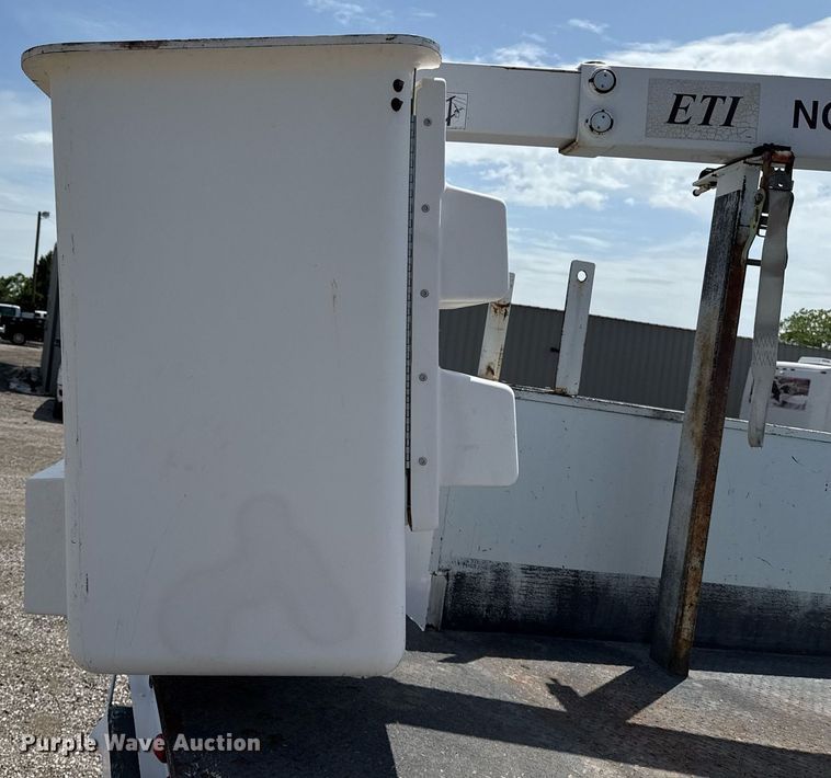 image for item EG5987 2006 Ford F450 Super Duty bucket truck