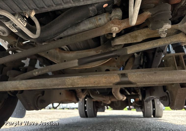 image for item EG5987 2006 Ford F450 Super Duty bucket truck