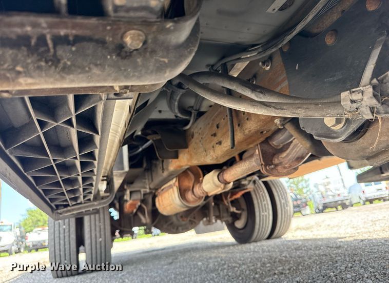 image for item EG5987 2006 Ford F450 Super Duty bucket truck