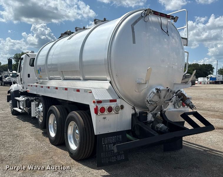 image for item EG6005 2015 Freightliner 114SD vacuum truck