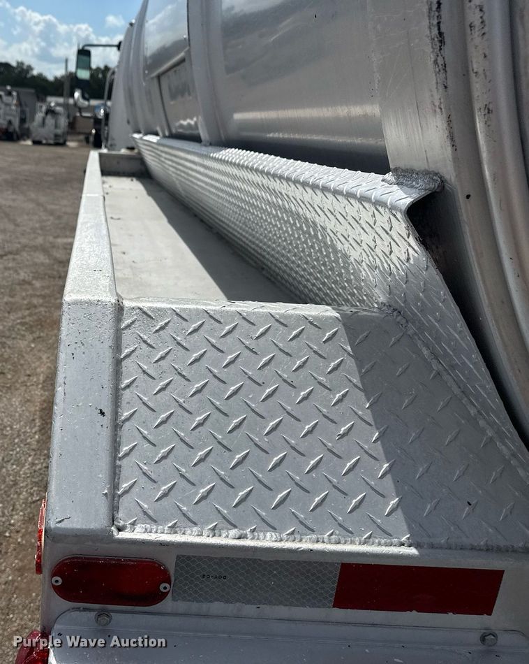 image for item EG6005 2015 Freightliner 114SD vacuum truck