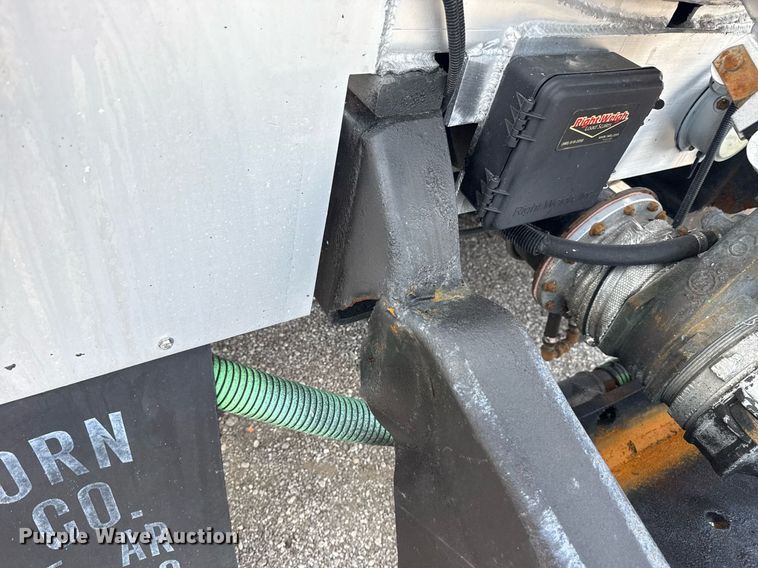 image for item EG6005 2015 Freightliner 114SD vacuum truck