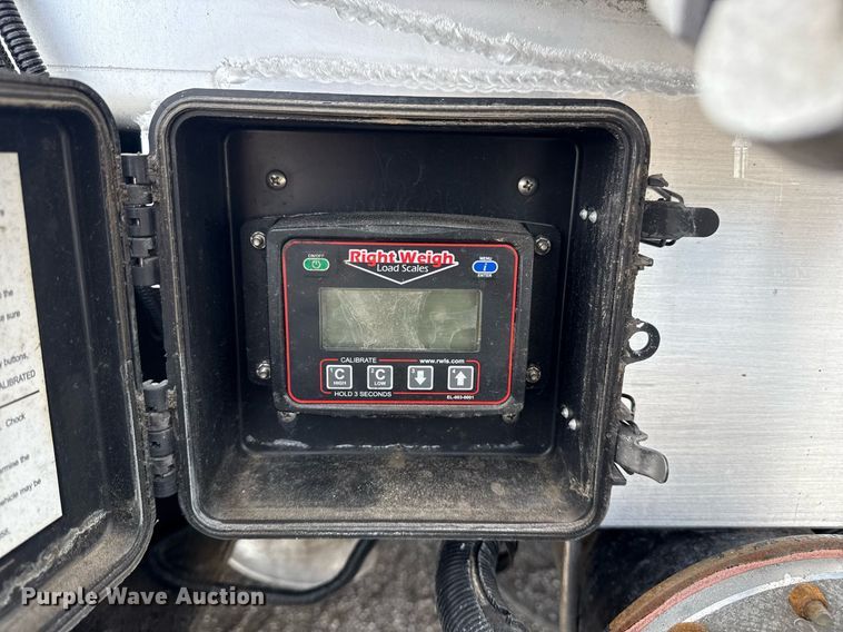 image for item EG6005 2015 Freightliner 114SD vacuum truck