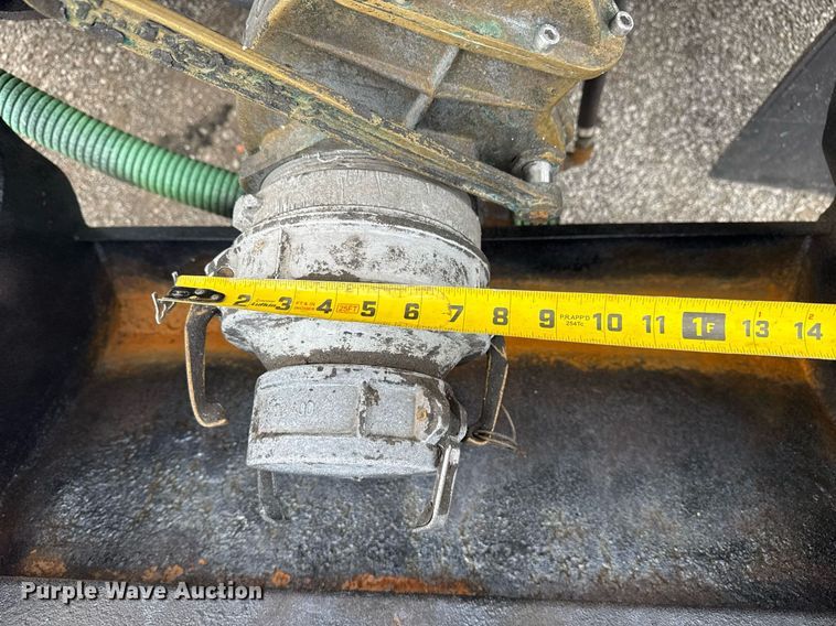 image for item EG6005 2015 Freightliner 114SD vacuum truck