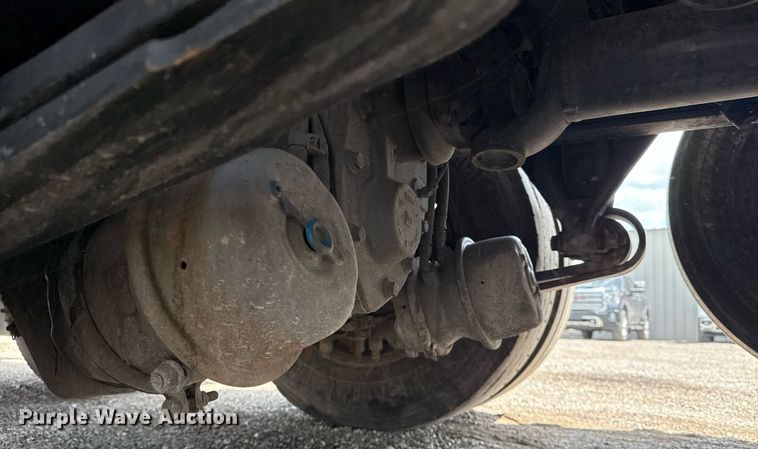 image for item EG6005 2015 Freightliner 114SD vacuum truck