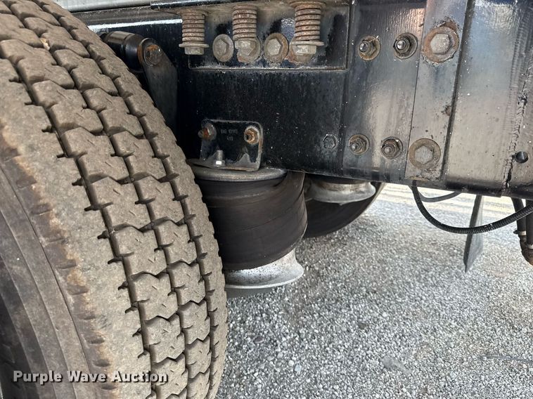 image for item EG6005 2015 Freightliner 114SD vacuum truck