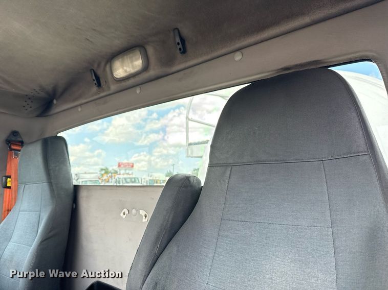 image for item EG6005 2015 Freightliner 114SD vacuum truck