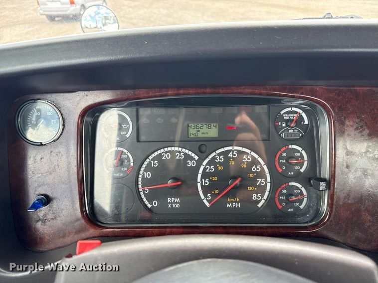 image for item EG6005 2015 Freightliner 114SD vacuum truck