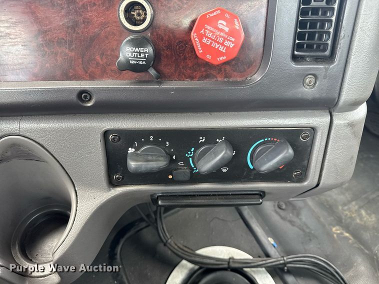 image for item EG6005 2015 Freightliner 114SD vacuum truck