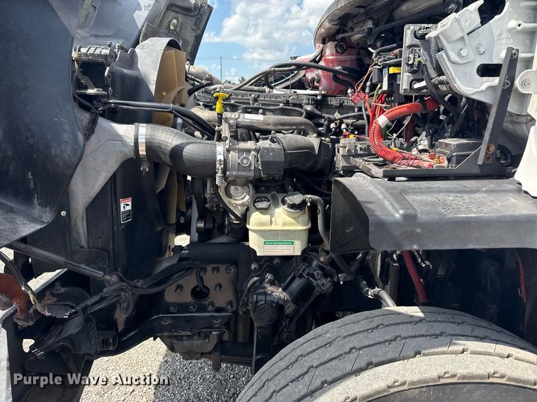 image for item EG6005 2015 Freightliner 114SD vacuum truck