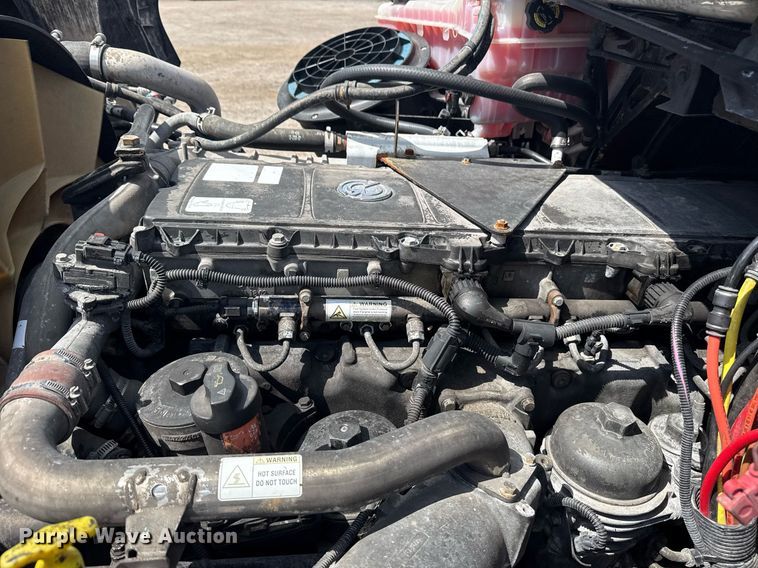 image for item EG6005 2015 Freightliner 114SD vacuum truck